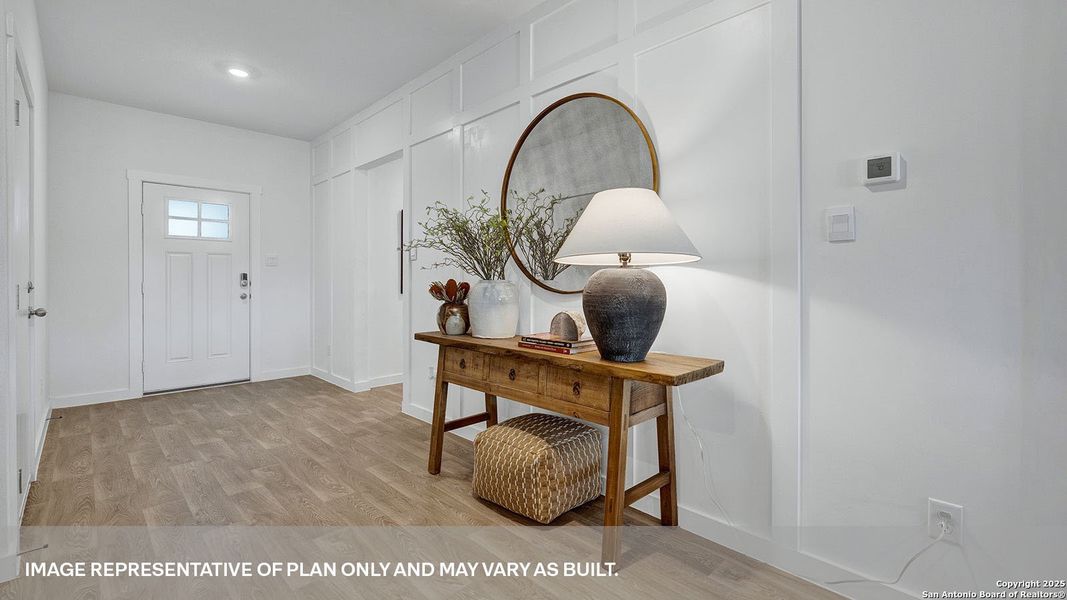 Furnished interior view inside a new home in Sonoma Oaks, Fredericksburg (Image 14).
