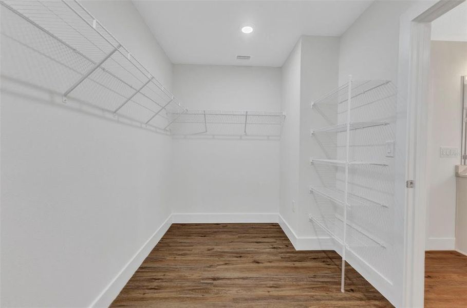 Spacious, unfurnished interior of a new home in , Port Charlotte (Image 56).