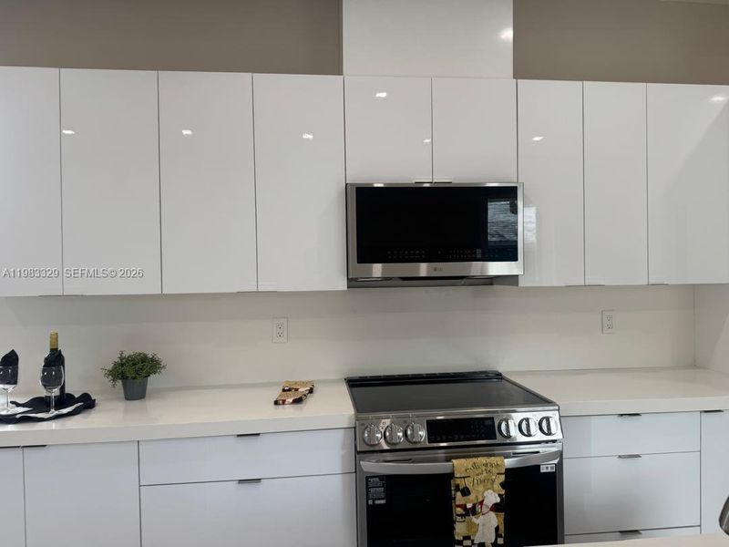Furnished interior view inside a new home in , Fort Lauderdale (Image 4).