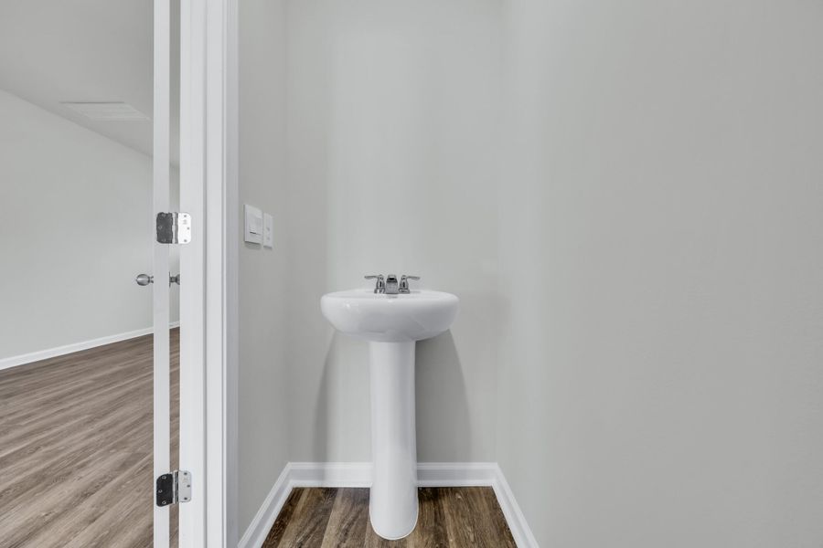 Spacious, unfurnished interior of a new home in Hillcrest, Ravenel (Image 18).