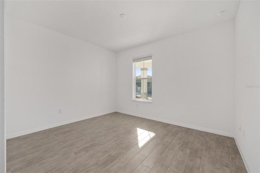 Spacious, unfurnished interior of a new home in Calesa Township, Ocala (Image 35).