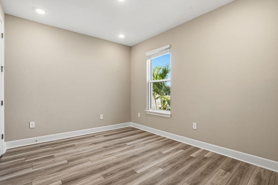 Spacious, unfurnished interior of a new home in Esplanade at Azario Lakewood Ranch, Lakewood Ranch (Image 15). Spacious, unfurnished interior of a new home in Esplanade at Azario Lakewood Ranch, Lakewood Ranch (Image 15).