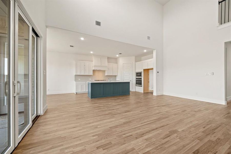 Spacious, unfurnished interior of a new home in Settlers Glen, New Fairview (Image 28).