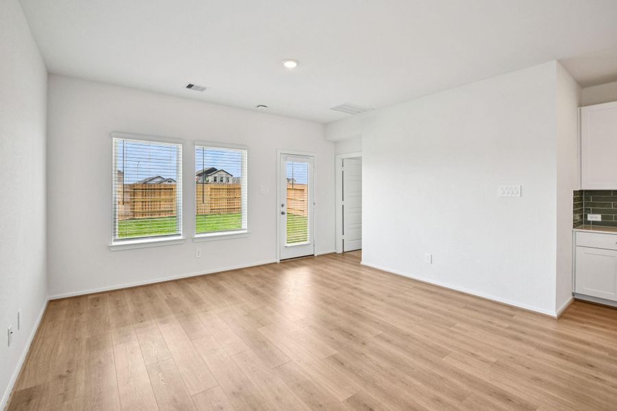 Spacious, unfurnished interior of a new home in Landing Meadows - Traditional Series, New Caney (Image 22).