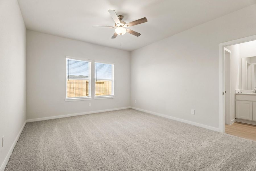 Spacious, unfurnished interior of a new home in Pearlbrook, Texas City (Image 17). Spacious, unfurnished interior of a new home in Pearlbrook, Texas City (Image 17).