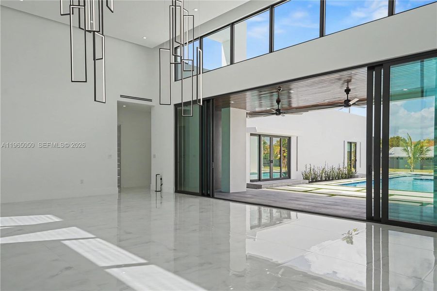 Spacious, unfurnished interior of a new home in , Miami (Image 44).