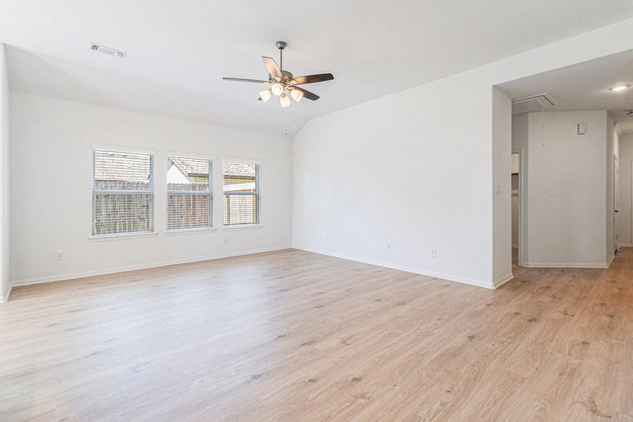 Spacious, unfurnished interior of a new home in Columbia Lakes, West Columbia (Image 20). Spacious, unfurnished interior of a new home in Columbia Lakes, West Columbia (Image 20).