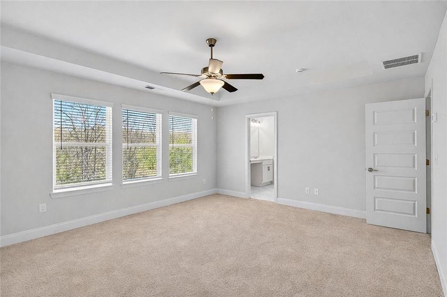 Spacious, unfurnished interior of a new home in Waters Edge, Mansfield (Image 26).