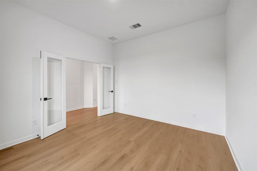 Spacious, unfurnished interior of a new home in The Grand Prairie 50’, Hockley (Image 18).