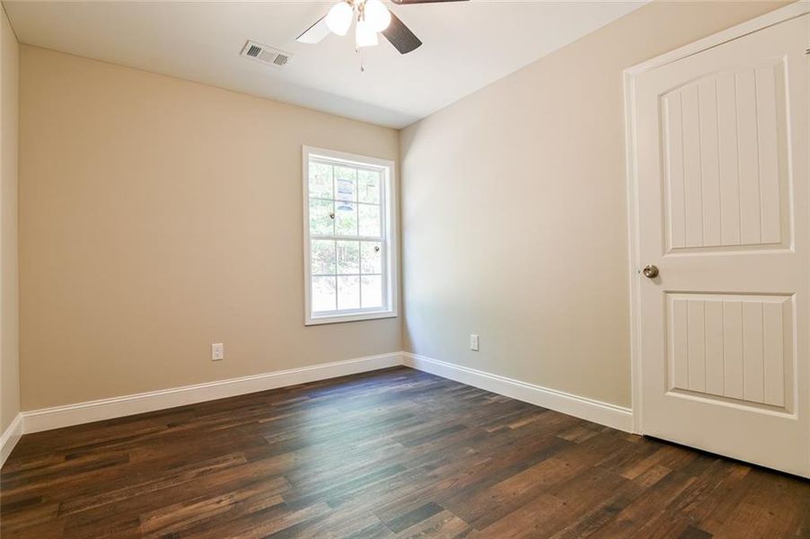 Spacious, unfurnished interior of a new home in , Dahlonega (Image 16).