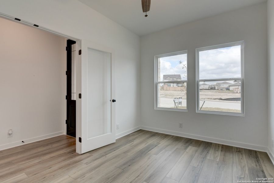 Spacious, unfurnished interior of a new home in Arcadia Ridge, San Antonio (Image 15).
