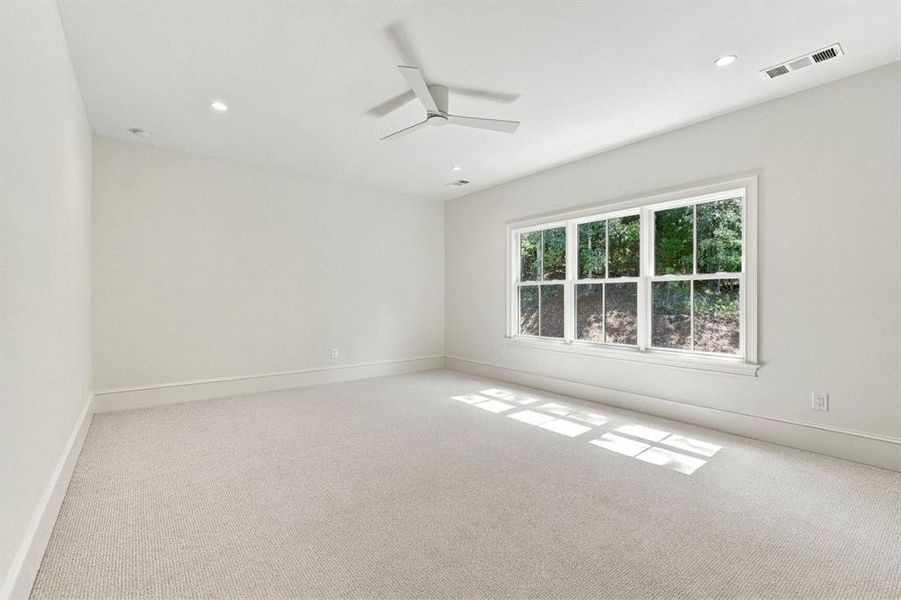 Spacious, unfurnished interior of a new home in , Roswell (Image 27).