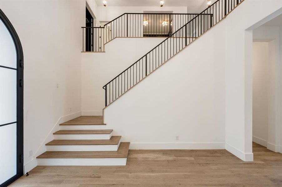 Spacious, unfurnished interior of a new home in Fleming Pointe, Fort Worth (Image 34). Spacious, unfurnished interior of a new home in Fleming Pointe, Fort Worth (Image 34).