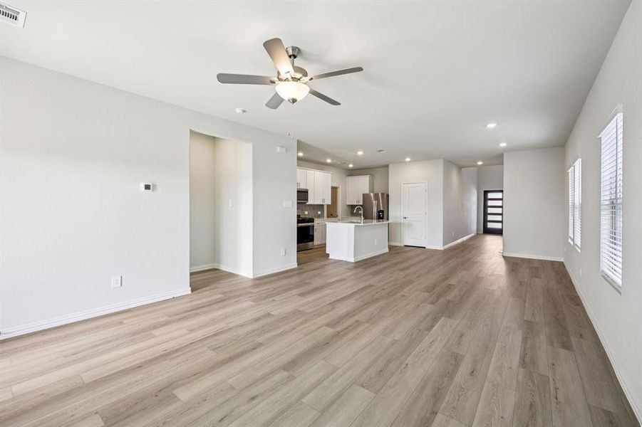 Photo is not of the actual home, but is an inspirational photo of builder’s model home and may depict options, furnishings, and/or decorator features that are not included.