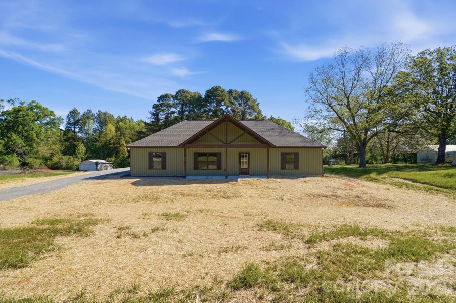Exterior details and patio area of a home in , Rock Hill (Image 26).