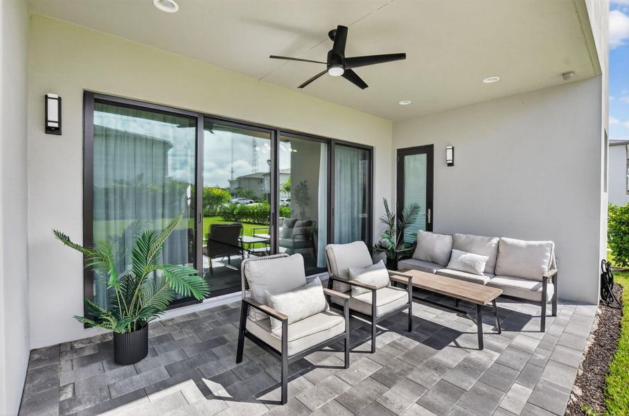 Image 83 of a home in .