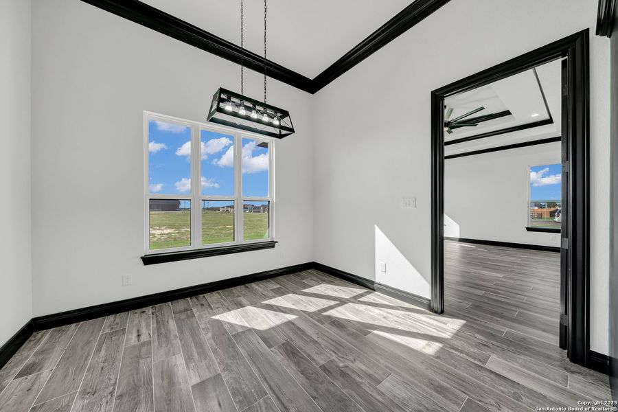 Spacious, unfurnished interior of a new home in , La Vernia (Image 38).