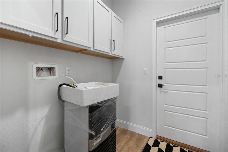 Furnished interior view inside a new home in , Palm Coast (Image 9).