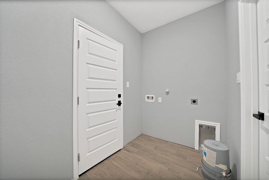 Spacious, unfurnished interior of a new home in , Runaway Bay (Image 17).