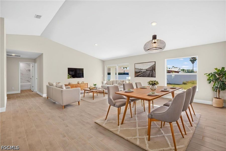 Furnished interior view inside a new home in Cape Coral, Cape Coral (Image 7).
