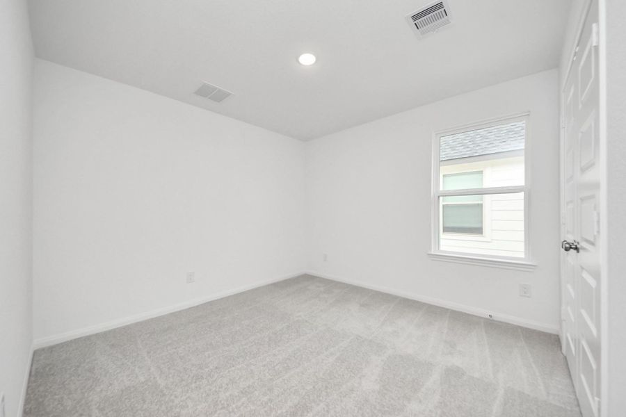 Spacious, unfurnished interior of a new home in Elyson, Katy (Image 40).