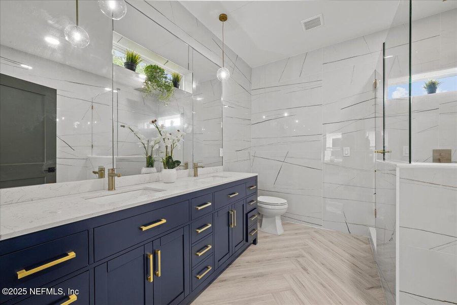 Furnished interior view inside a new home in , Jacksonville (Image 21).