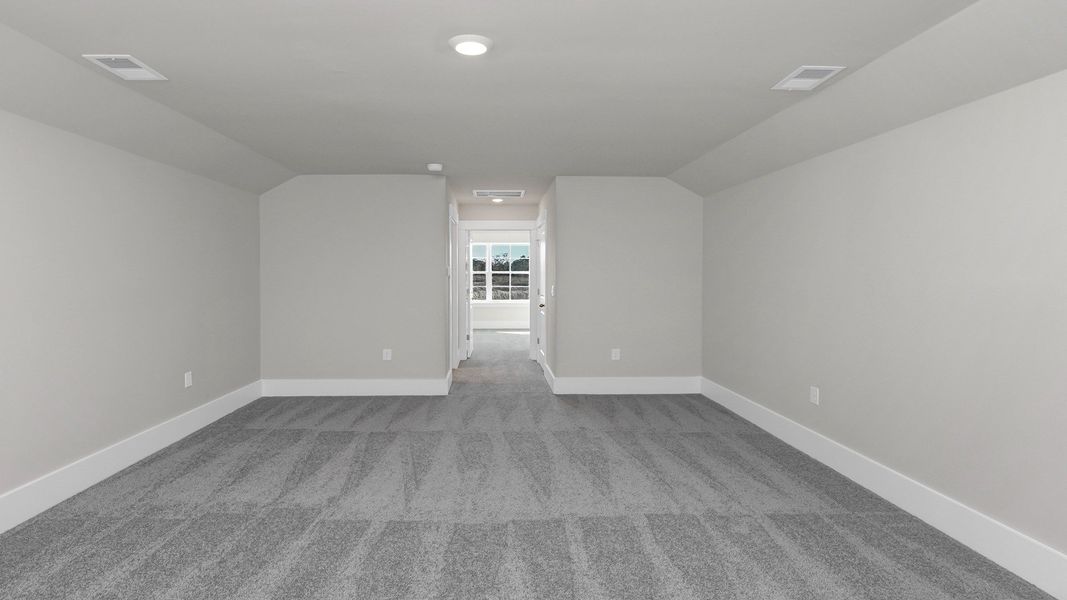 Spacious, unfurnished interior of a new home in Livingston Woods, Irmo (Image 40).