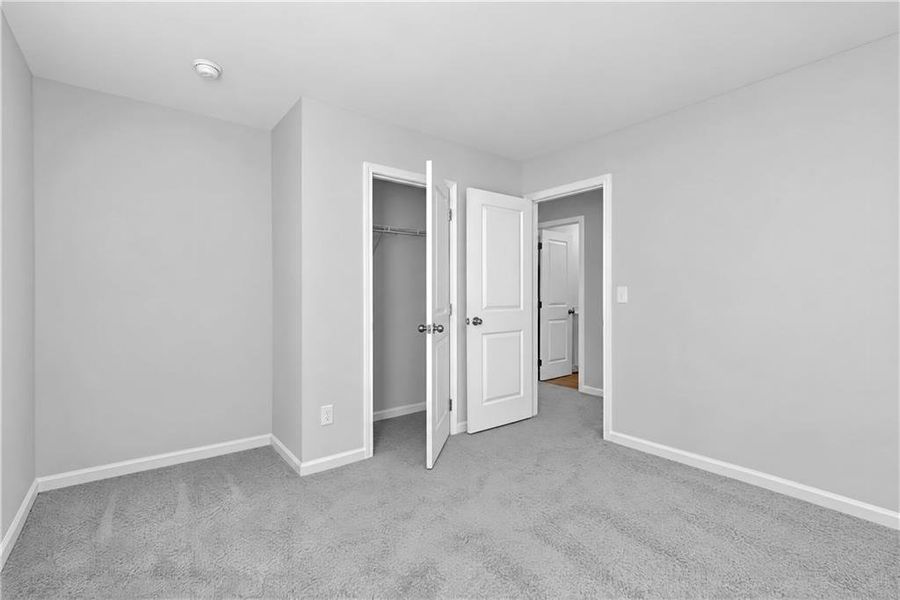 Spacious, unfurnished interior of a new home in Timber Ridge, Douglasville (Image 17).