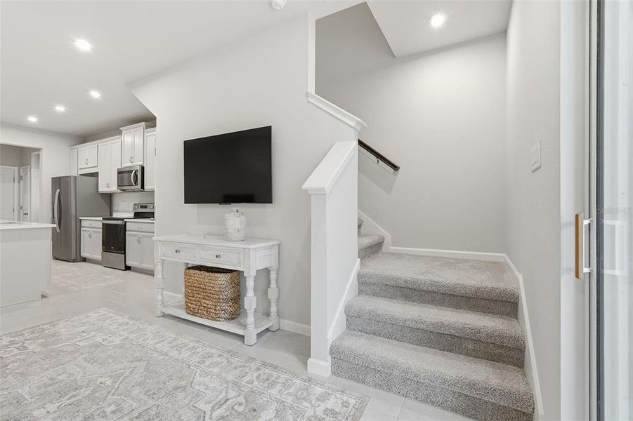 Furnished interior view inside a new home in , Lutz (Image 31).