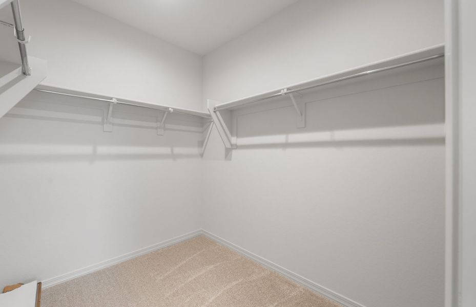 Spacious, unfurnished interior of a new home in Alamar, Avondale (Image 13). Spacious, unfurnished interior of a new home in Alamar, Avondale (Image 13).