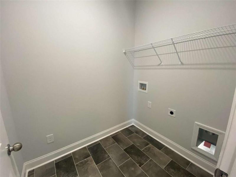 Spacious, unfurnished interior of a new home in , Jefferson (Image 26).