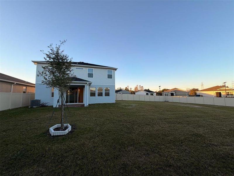 Exterior details and patio area of a home in Waterbrooke, Clermont (Image 28).
