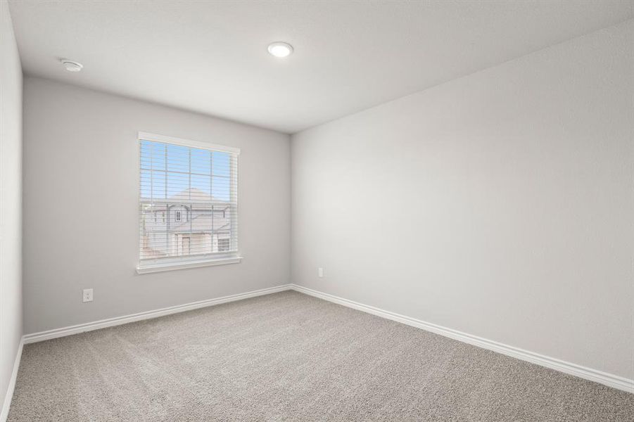 Spacious, unfurnished interior of a new home in Deer Creek, Crowley (Image 19).