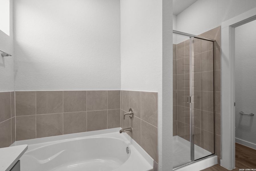 Furnished interior view inside a new home in Hiddenbrooke, Seguin (Image 15).