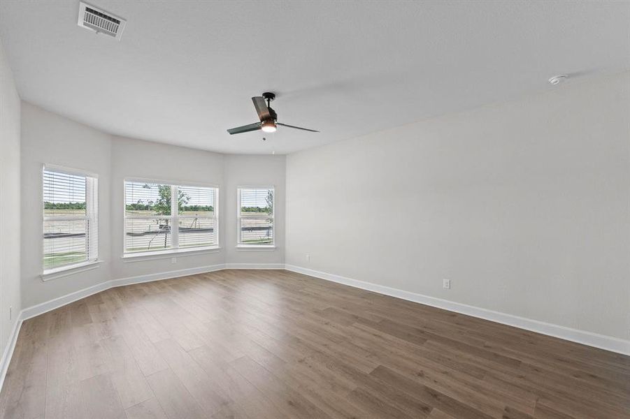 Spacious, unfurnished interior of a new home in Southaven, Hutchins (Image 5).
