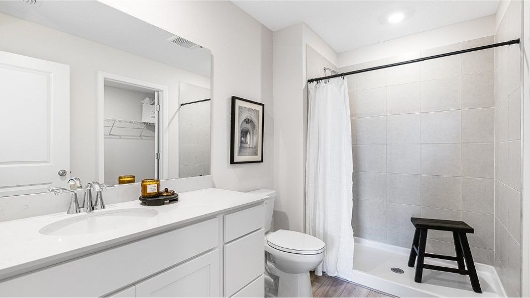 Florida Core N002 Bloom Owners Bath Base6 7 18 25