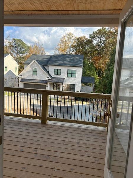 Exterior details and patio area of a home in , Roswell (Image 3).