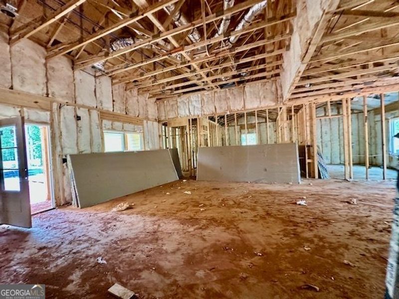 Spacious, unfurnished interior of a new home in Rocky Mount, Greenville (Image 8).