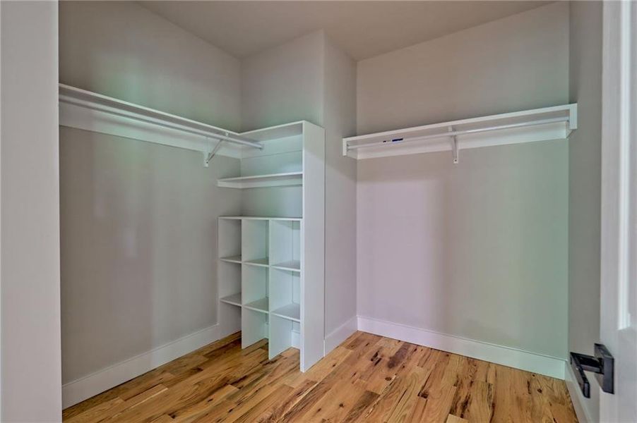 Spacious, unfurnished interior of a new home in , Clayton (Image 121).