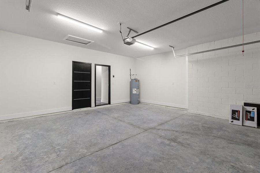 Spacious, unfurnished interior of a new home in , Ocala (Image 30). Spacious, unfurnished interior of a new home in , Ocala (Image 30).