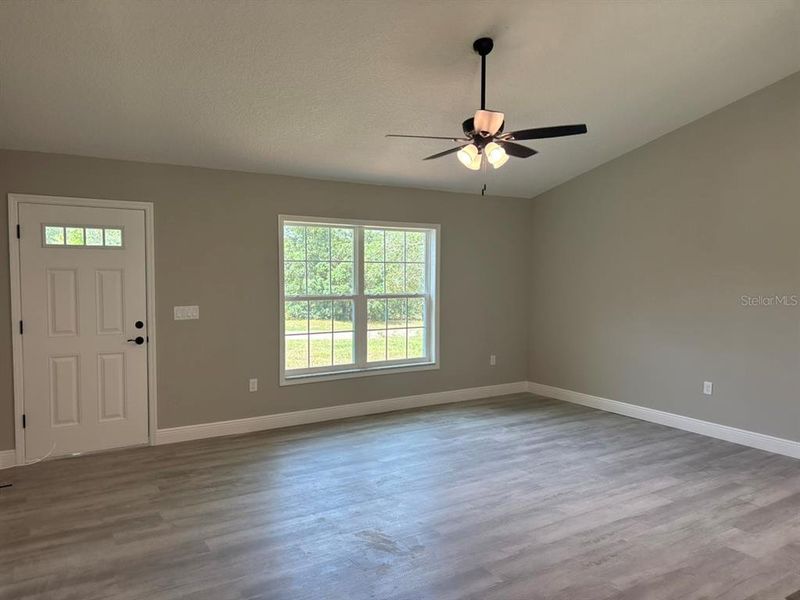 Spacious, unfurnished interior of a new home in , Dunnellon (Image 15).