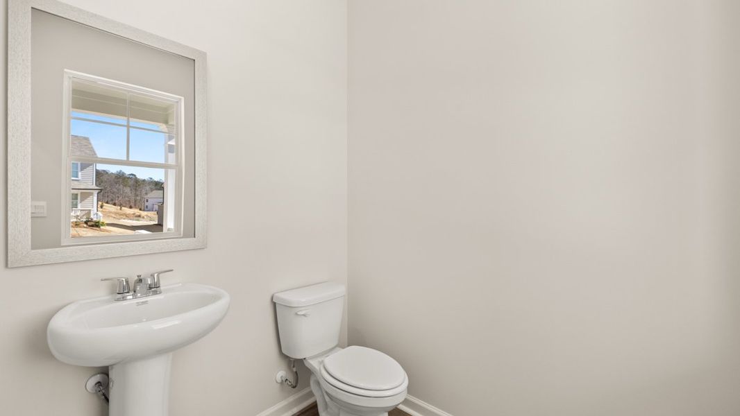 Image 29 representing the Flora by D.R. Horton in Sheffield Highlands, Dallas, GA.