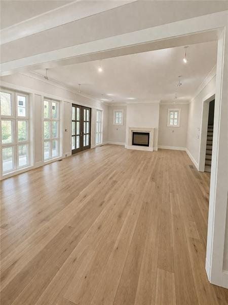 Spacious, unfurnished interior of a new home in , Atlanta (Image 13).