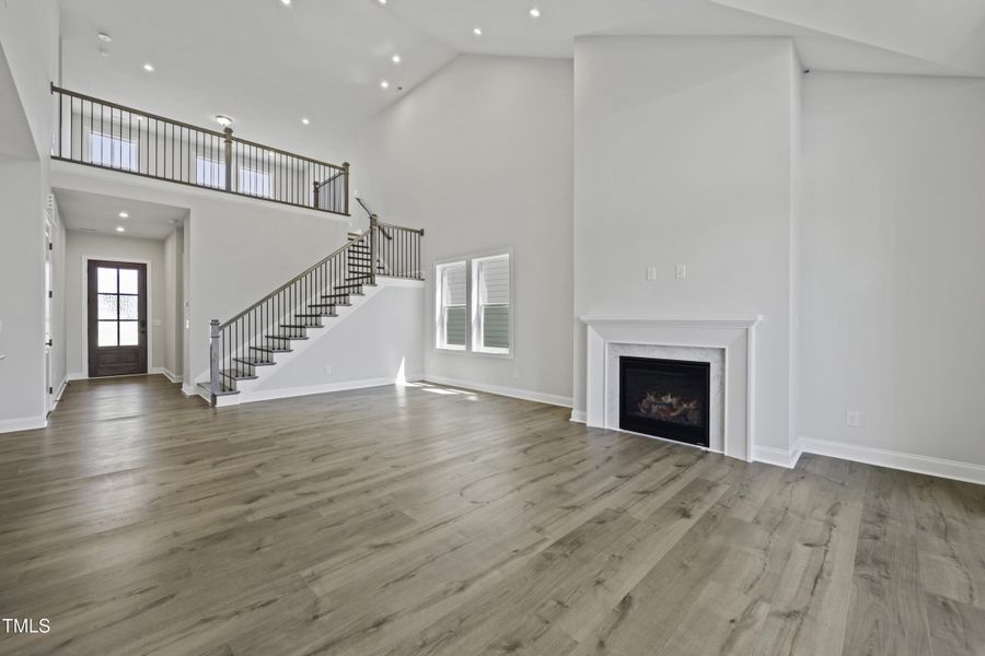 STY5-0215-00_Alton_A_Family Room-3