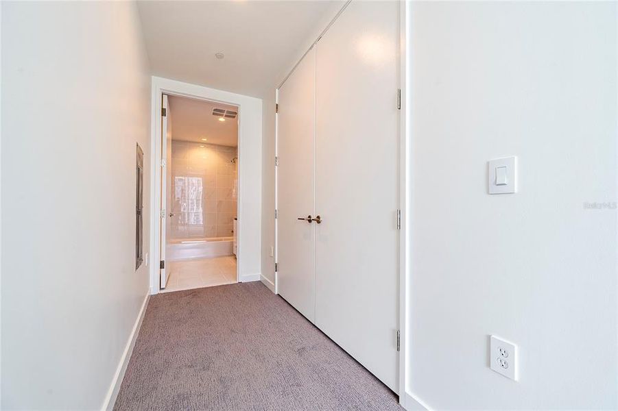 Spacious, unfurnished interior of a new home in , St. Petersburg (Image 29). Spacious, unfurnished interior of a new home in , St. Petersburg (Image 29).