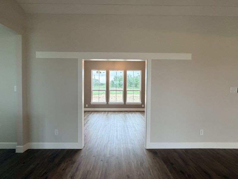 Spacious, unfurnished interior of a new home in Oak Water Ranch, Granbury (Image 18).