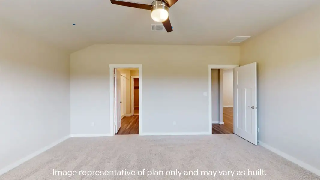 Spacious, unfurnished interior of a new home in Heritage Crossing, Corpus Christi (Image 16).