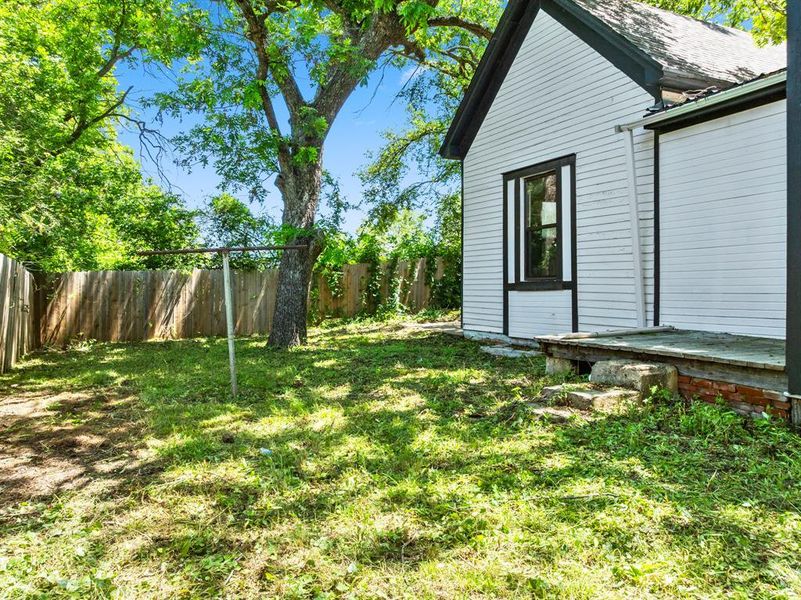 Exterior details and patio area of a home in , Hillsboro (Image 17). Exterior details and patio area of a home in , Hillsboro (Image 17).