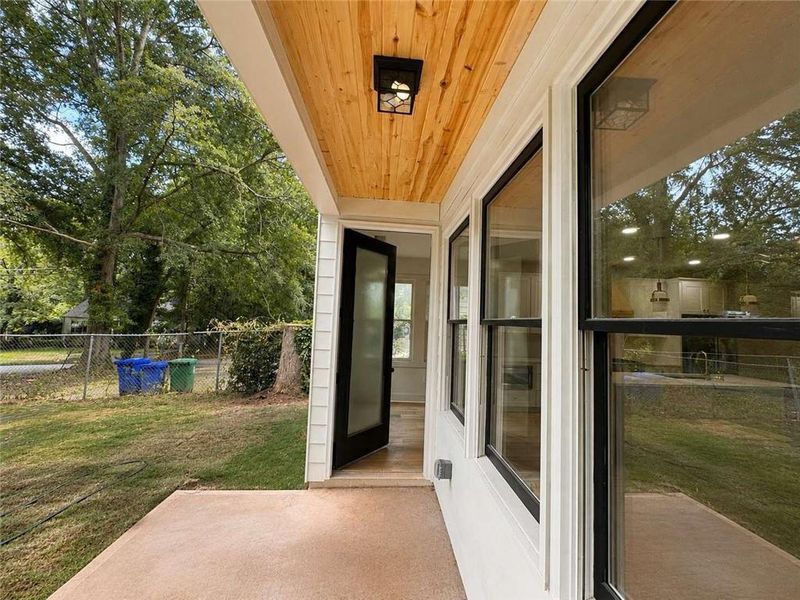 Exterior details and patio area of a home in , Decatur (Image 4).