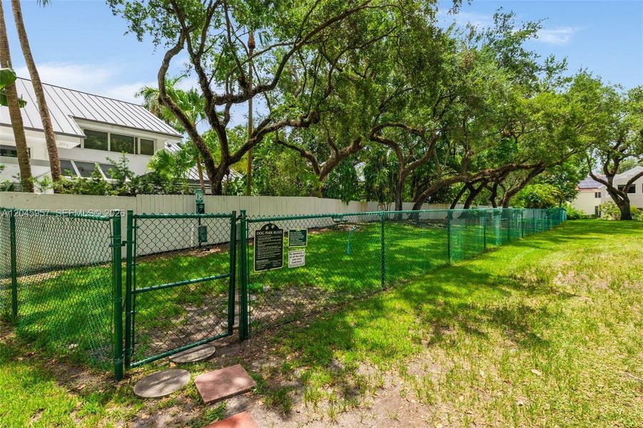 Community amenities in , Miami (Image 41).
